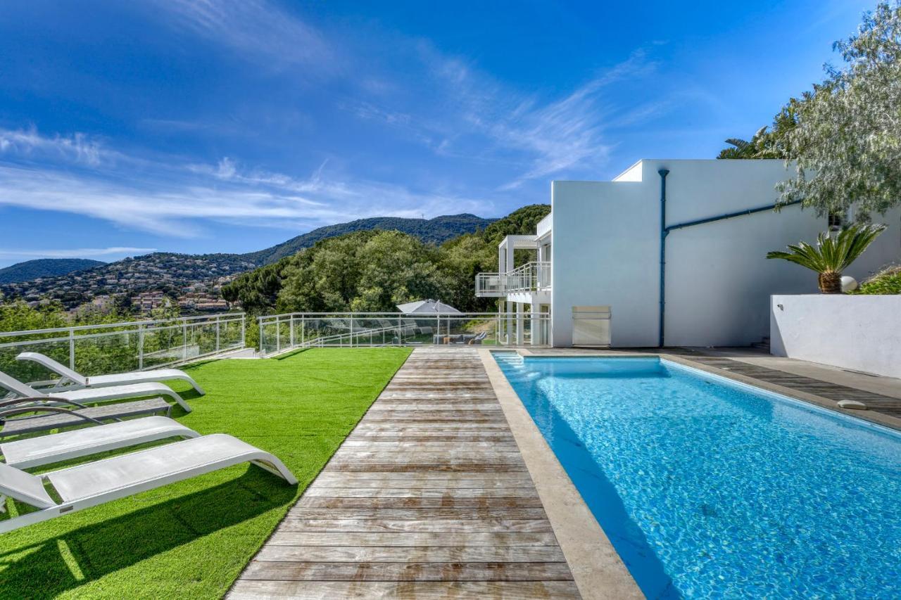 Beautiful Contemporary Villa With Sea View, Heated Swimming Pool, Near Saint Tropez Cavalaire-sur-Mer Exterior foto