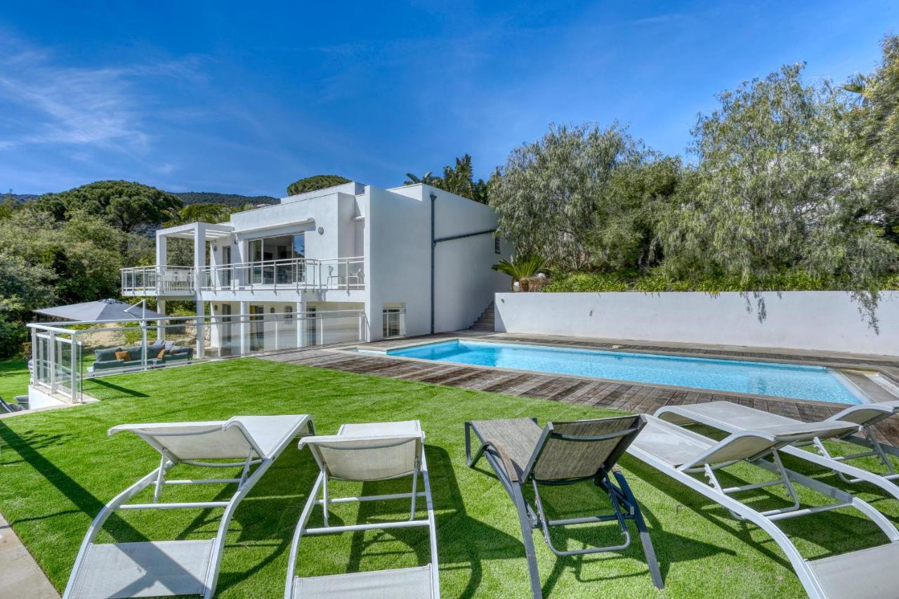 Beautiful Contemporary Villa With Sea View, Heated Swimming Pool, Near Saint Tropez Cavalaire-sur-Mer Exterior foto